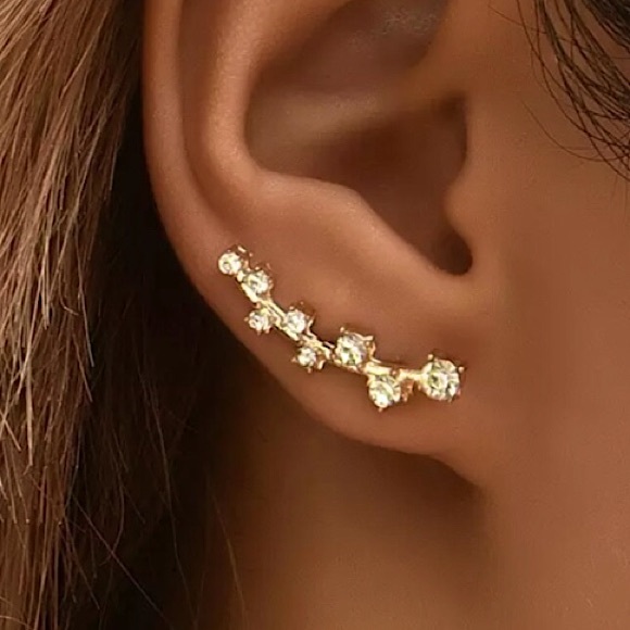 🔵𝟲𝟱%𝗢𝗙𝗙 𝗯𝘂𝗻𝗱𝗹𝗲𝘀 𝟯+🔵 NEW Gold Rhinestone Climber Earrings - Picture 1 of 10
